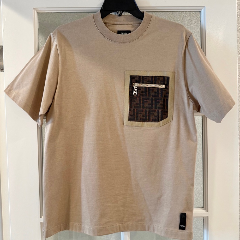 *SOLD!* Fendi Men’s FF Monogram Pocket Beige T-Shirt Size Small NEW